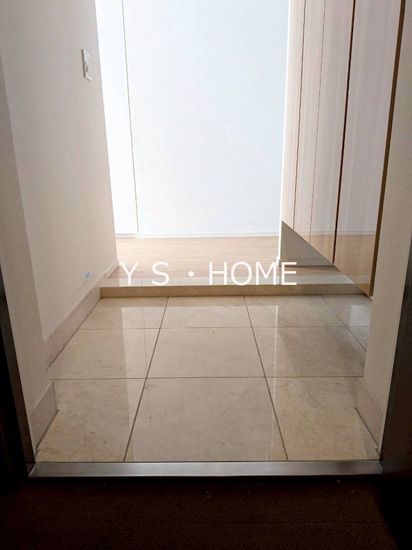 クラッシィハウス国立 玄関