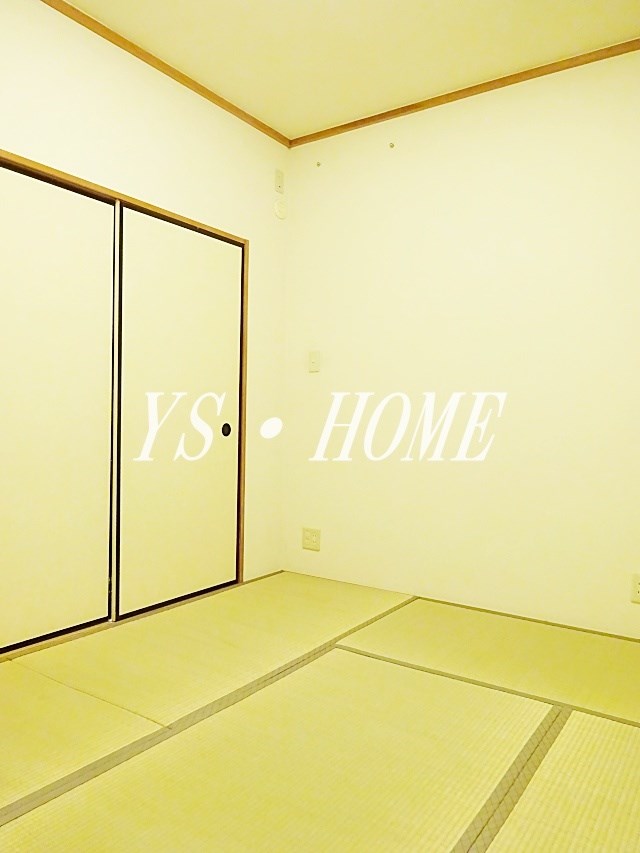 エランヴィタル新中野  ベッドルーム