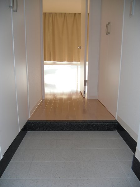 アクシスコート高円寺 玄関