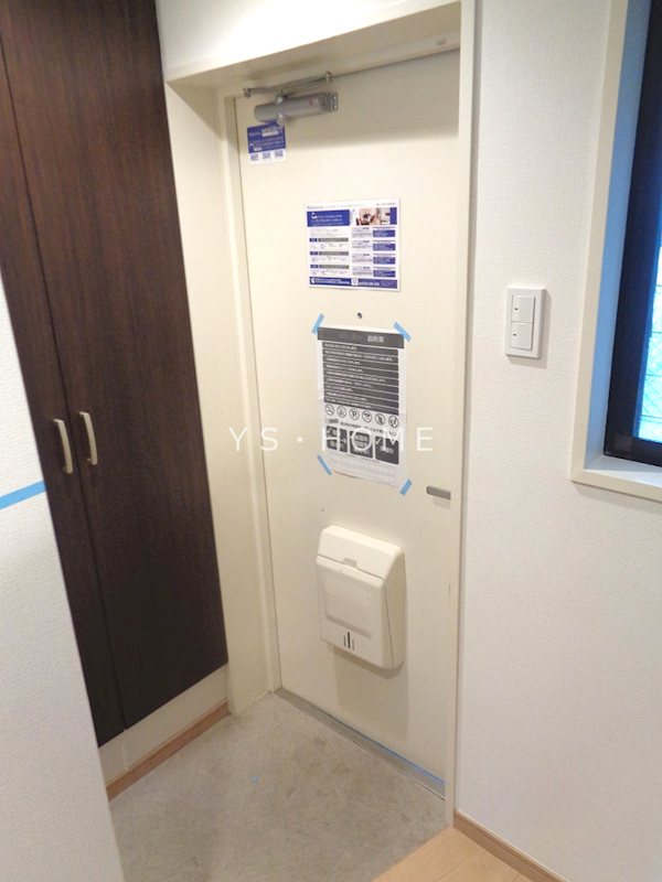 レジディア吉祥寺 玄関