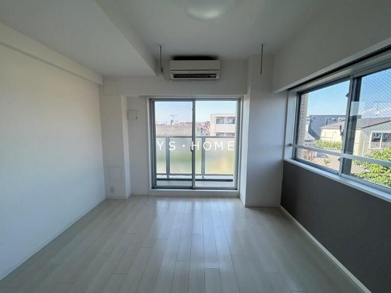 プライムアーバン西武柳沢 リビング