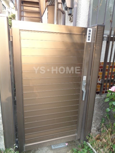 ココ・ハウス  その他8