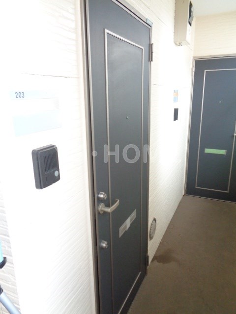 アニスAOBA 玄関