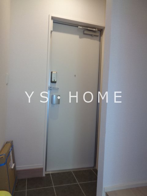 グラナーデ高井戸東 玄関