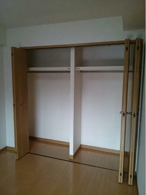 グランツ　モーデ　  ベッドルーム