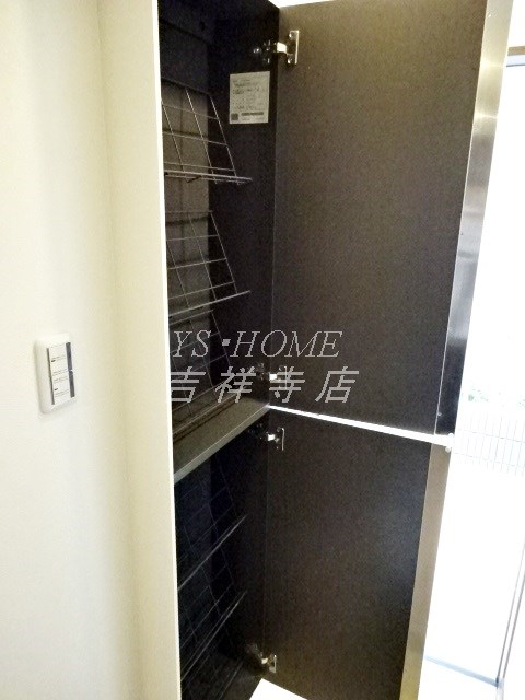 コンフォルト9 玄関