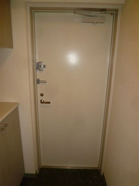 シモンズ中野 玄関