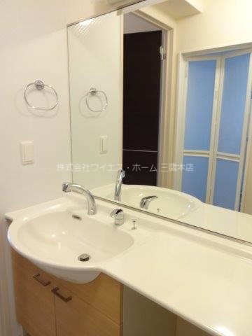 メゾン　アンソレーエ その他1