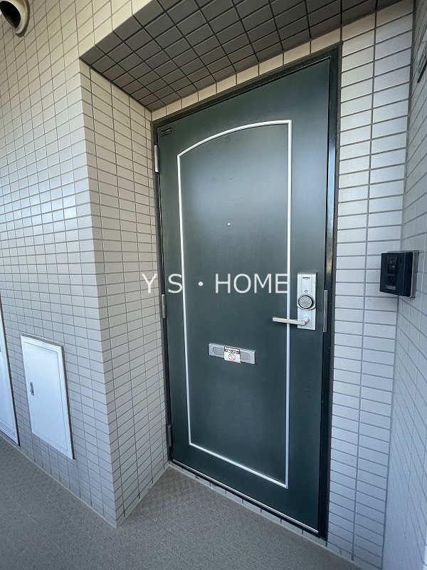 メゾン・ド・クインテット 玄関