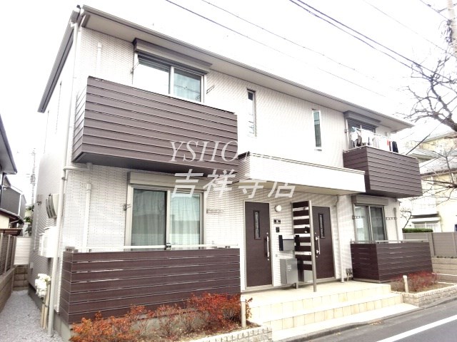 プレジール・Y 外観