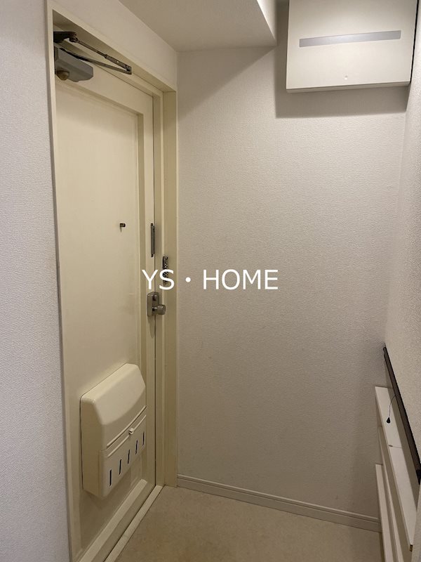 シャトウ中野アネックス 玄関