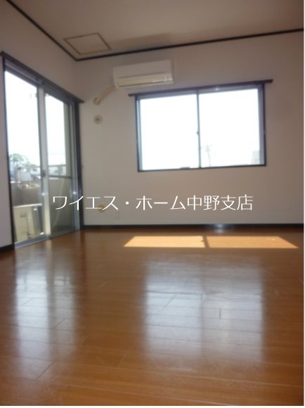 上高田フラッツ リビング