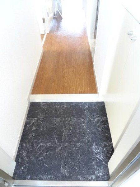 エレガンス三鷹 玄関