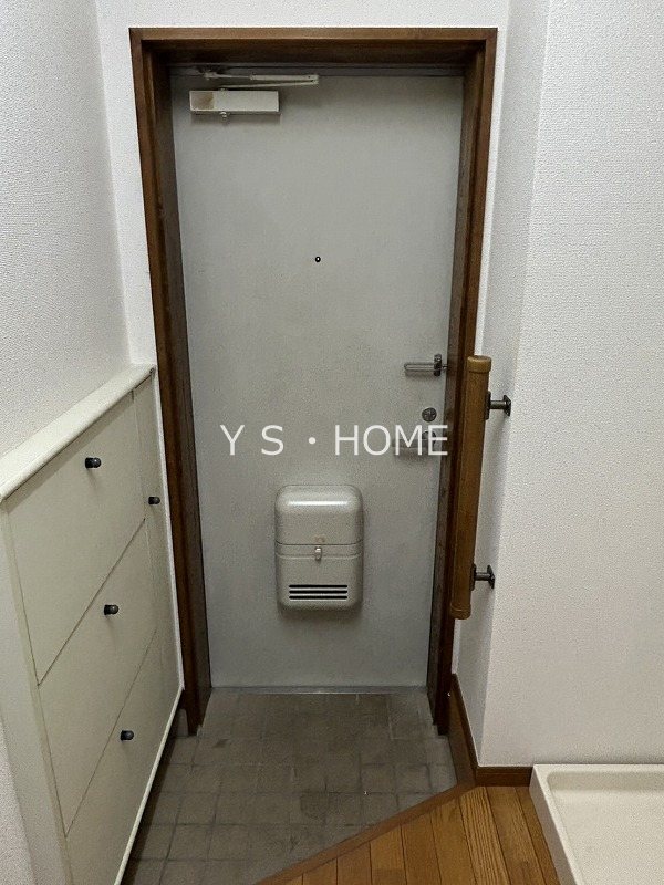 グランドールアべニュ 玄関