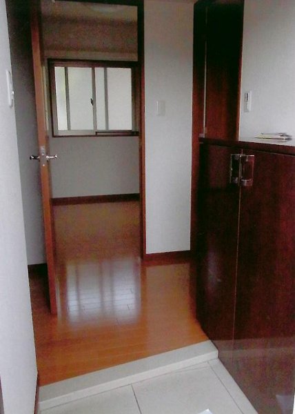 アプレシティ国分寺 玄関