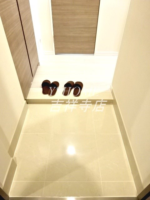 KDXレジデンス三鷹 玄関