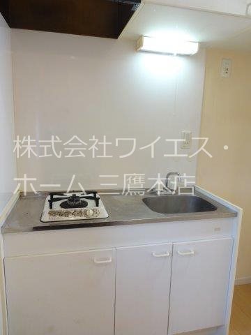 ＨＯＵＳＥしゅんざん キッチン