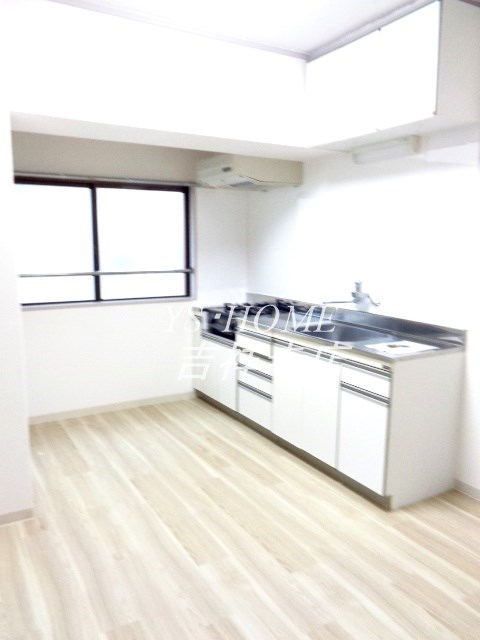 ラージ久我山A リビング