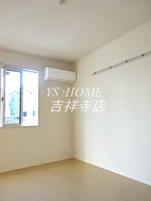 メゾンアンソレーエ ベッドルーム