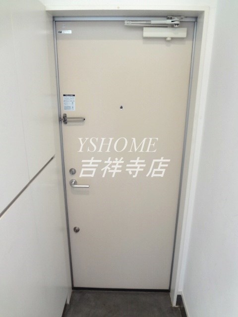 ＦＬＡＴＳ西荻南  玄関