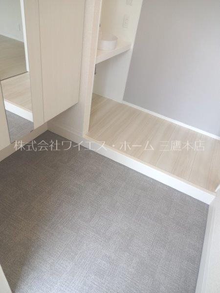 BＬＡＴＴ　ＨＵＳ 玄関