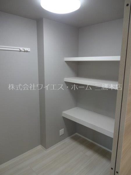 BＬＡＴＴ　ＨＵＳ その他7