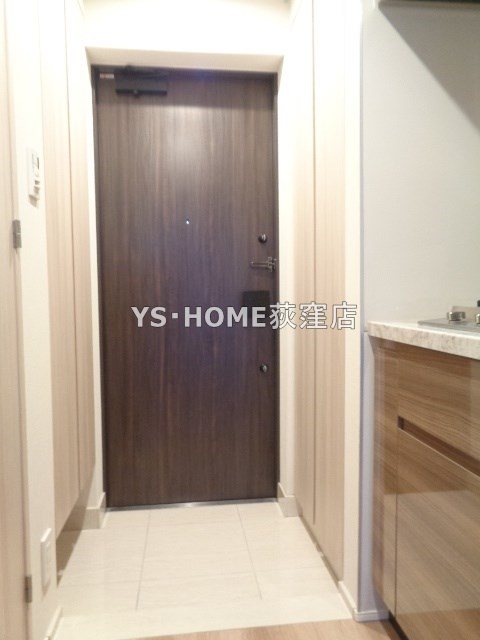 オープンレジデンシア西荻窪 玄関