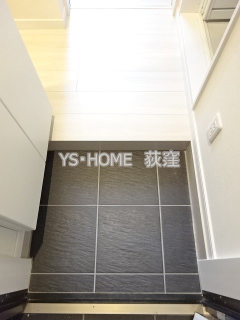 フェリーチェ上井草A 玄関