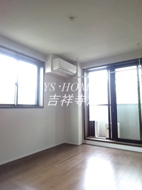 viola mitaka リビング