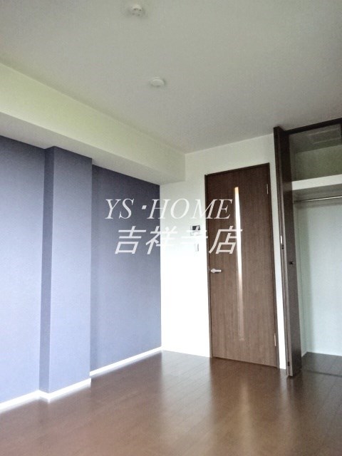 viola mitaka ベッドルーム