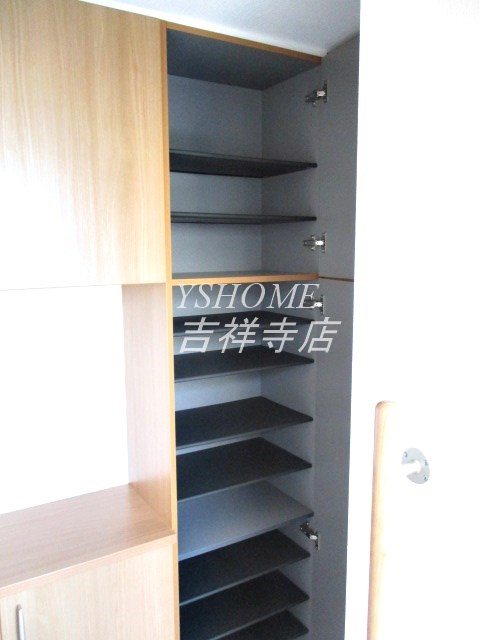 シャーメゾン荻窪  玄関