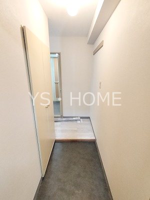 コーポハイブリッジ 玄関