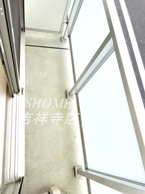 リブリ・三鷹ザ・テラス ベランダ