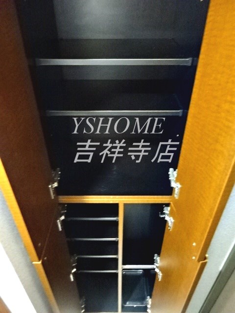 トーシンフェニックス吉祥寺参番館  玄関