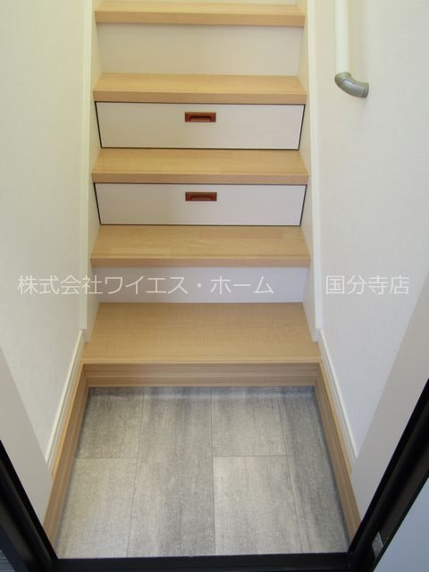 バーミープレイス国分寺 玄関