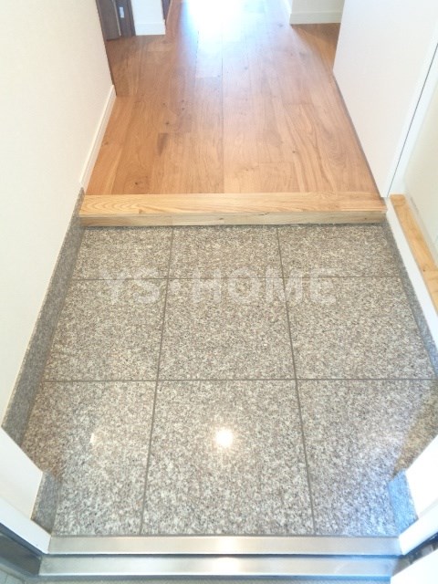 コンフォリア西荻北 玄関