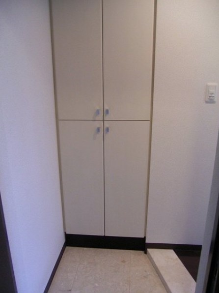 フェニックス高円寺伍番館 玄関