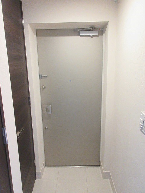 Brillia東中野Station Front  玄関