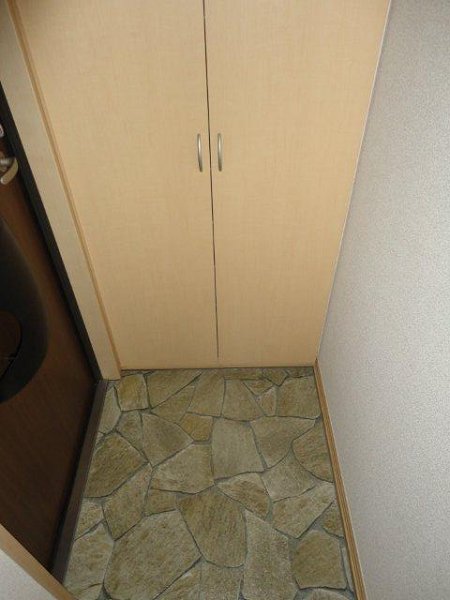 Y-グレース 玄関