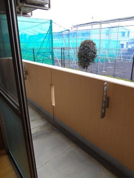 エルミタージュ　 ベランダ