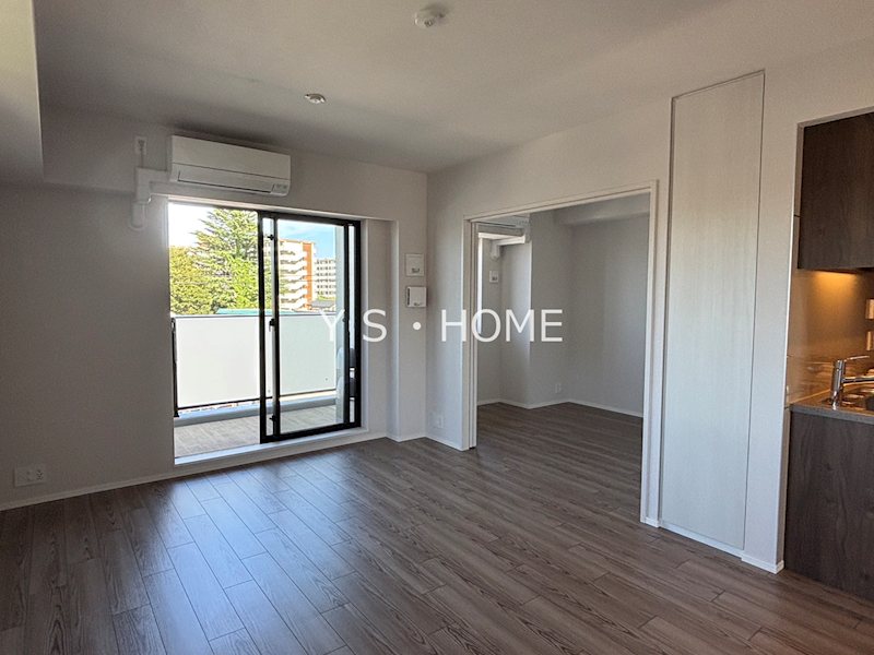 コンフォリア・リヴ八坂富士見 リビング