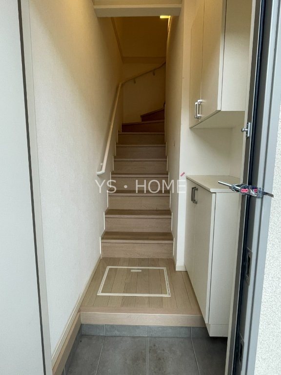 Fairway Court 玄関