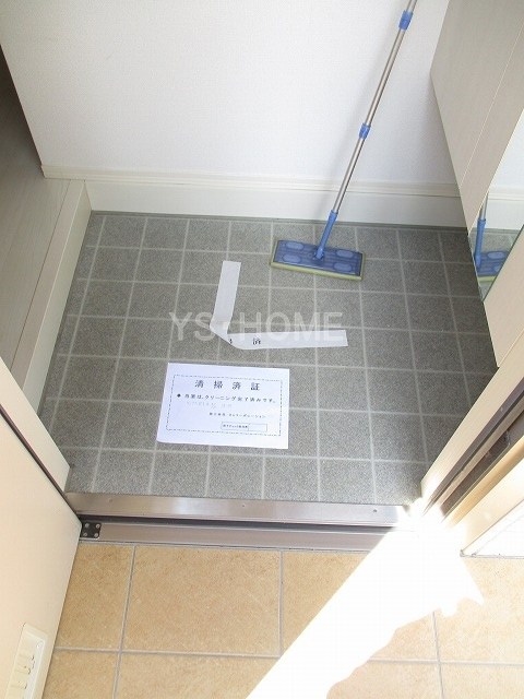 カーサハイビスカス 玄関