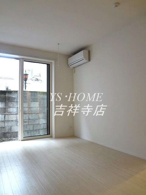 ラシーネ南阿佐ヶ谷  リビング