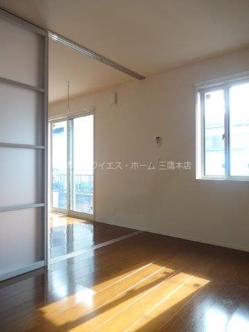 メゾンみつわ ベッドルーム