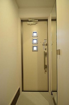 フォレストコートC棟 玄関