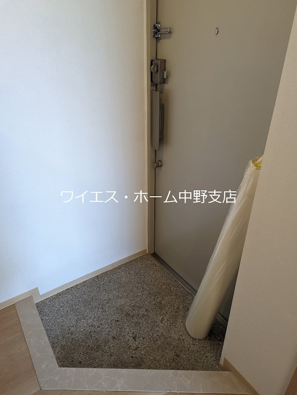 ラ・ヴィオレ東中野  玄関