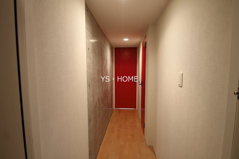 クラージュ中野 玄関