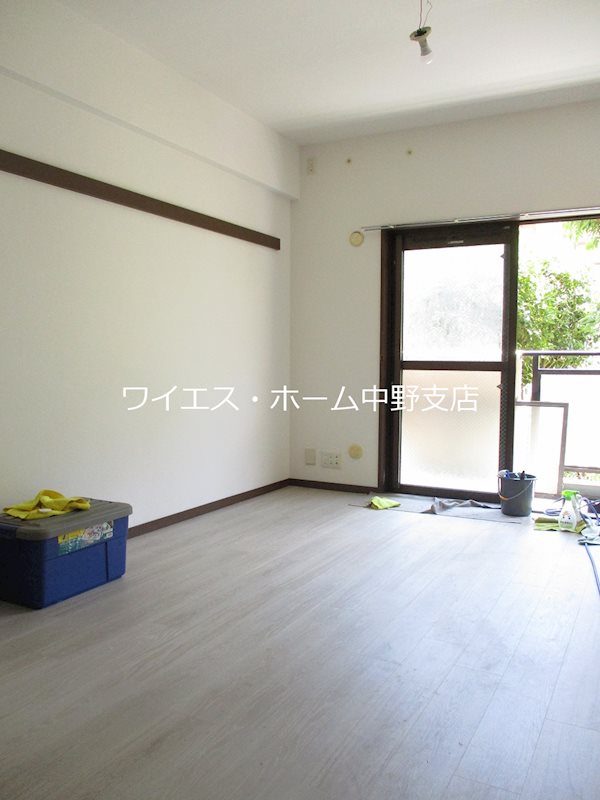 セラビーヌーベル リビング