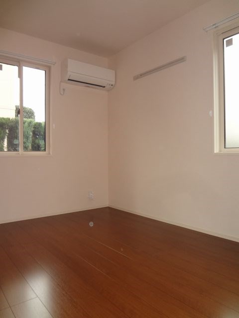 メゾンみつわ ベッドルーム